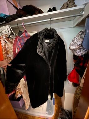 Luxurious Black Teddy Jacket with Faux Fur Trim